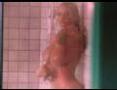 Anna Nicole Smith sous la douche blonde tres gros seins